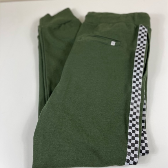 Sovereign Code | Ozark Olive Weekend Jogger Large - Picture 10 of 10